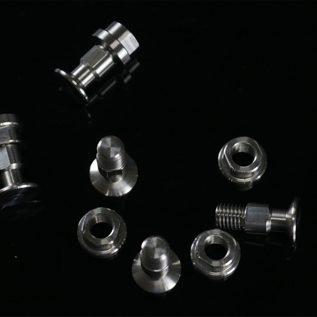 CNC ステンレス鋼のネジとナット